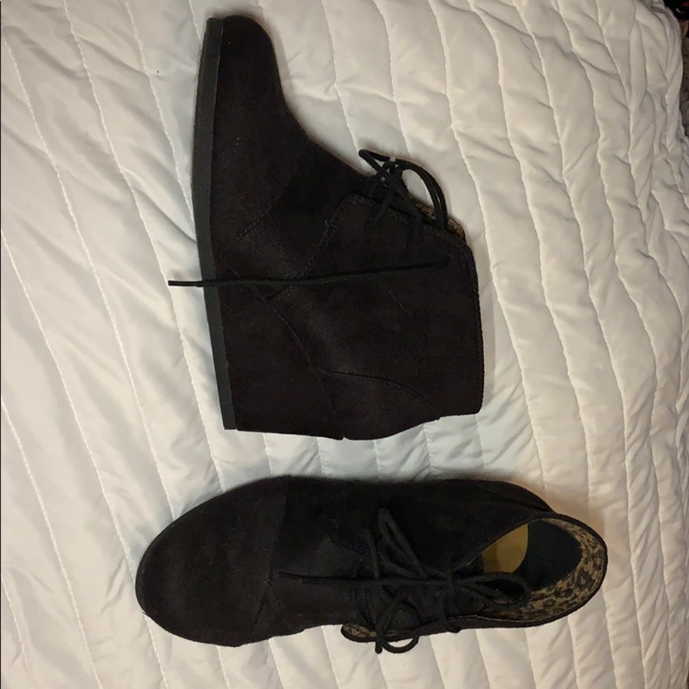 black cute wedged booty heels.